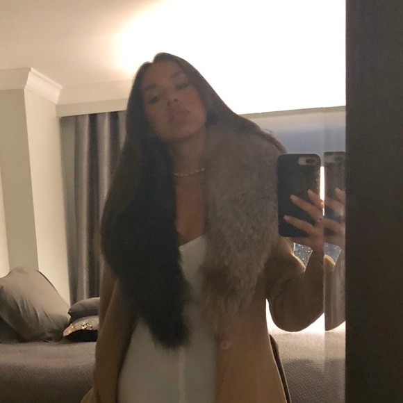 Meet your Posher, Chloë - Picture 2 of 2